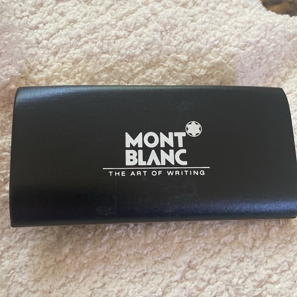 Mont Blanc Burgundy and Gold Pen - Picture 9 of 14